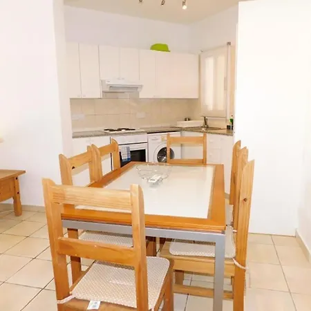 Limnaria Gardens Two Bed With Terrace And Pool Close To Апартаменты *